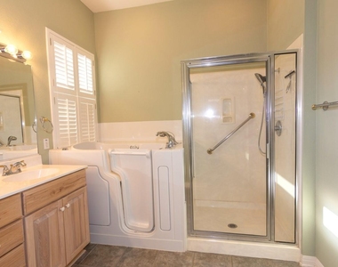 102 Harness Ln - Photo Thumbnail 15