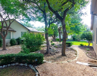 102 Harness Ln - Photo Thumbnail 22