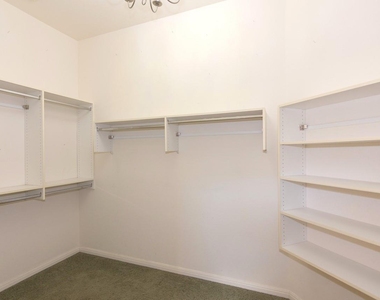 102 Harness Ln - Photo Thumbnail 16