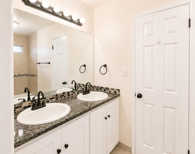 501 Amaryllis Ave - Photo Thumbnail 8