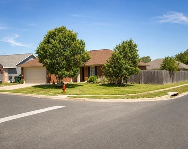 501 Amaryllis Ave - Photo Thumbnail 1