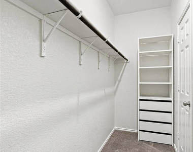 100 Bennington Dr - Photo Thumbnail 19