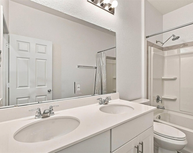 100 Bennington Dr - Photo Thumbnail 16