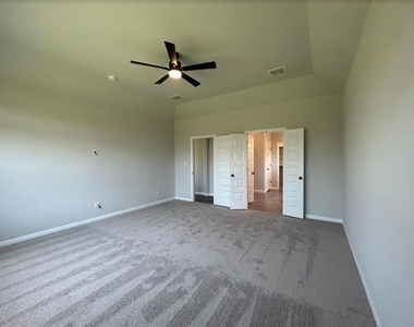 303 Bear Oak St - Photo Thumbnail 10