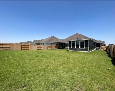 303 Bear Oak St - Photo Thumbnail 26