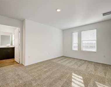 7325 Spotted Leaf Way - Photo Thumbnail 9