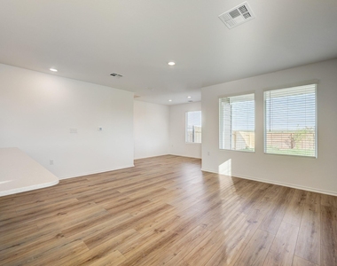 7325 Spotted Leaf Way - Photo Thumbnail 6