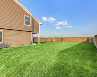 7325 Spotted Leaf Way - Photo Thumbnail 19