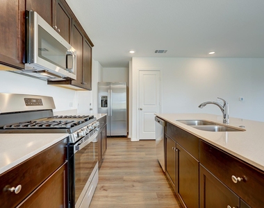 7325 Spotted Leaf Way - Photo Thumbnail 4