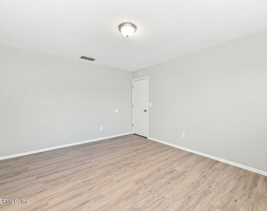 11491 Revenue Court - Photo Thumbnail 8