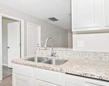 11491 Revenue Court - Photo Thumbnail 5