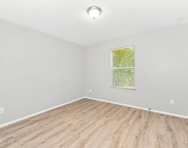 11491 Revenue Court - Photo Thumbnail 9
