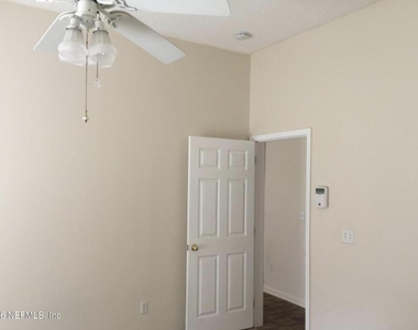 5058 W Acre Estates Drive - Photo Thumbnail 6