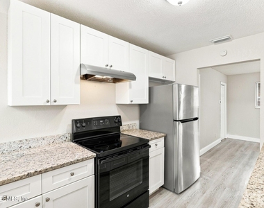 6790 Tinkerbell Lane - Photo Thumbnail 4