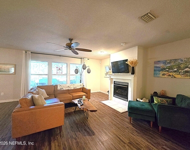 963 Collinswood Drive - Photo Thumbnail 1