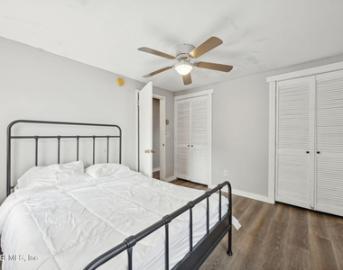 5342 Kingsbury Street - Photo Thumbnail 10