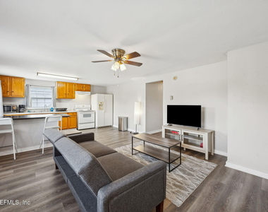 5342 Kingsbury Street - Photo Thumbnail 5