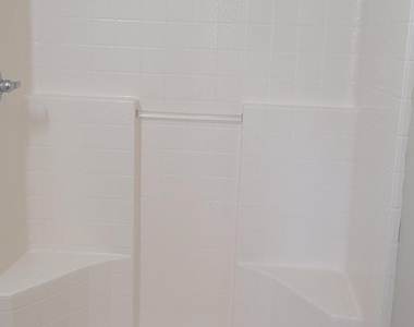 8215 Green Parrot Road - Photo Thumbnail 13