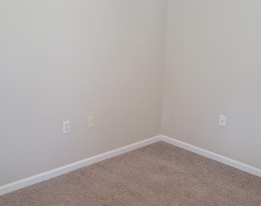 8215 Green Parrot Road - Photo Thumbnail 18