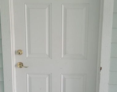 8215 Green Parrot Road - Photo Thumbnail 1