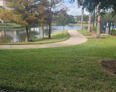 8215 Green Parrot Road - Photo Thumbnail 19
