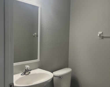 434 Honeycomb Way - Photo Thumbnail 11