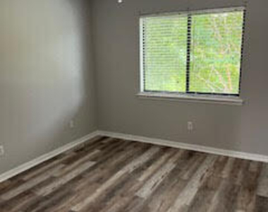 434 Honeycomb Way - Photo Thumbnail 15