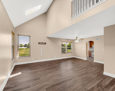 532 Heritage Drive - Photo Thumbnail 4