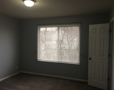 1770 Middlebury Drive - Photo Thumbnail 6