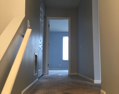1770 Middlebury Drive - Photo Thumbnail 5