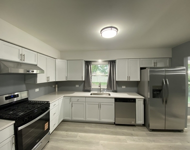 819 59th Street - Photo Thumbnail 8