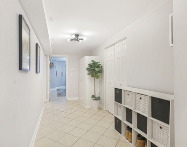 3112 N Davlin Court - Photo Thumbnail 9