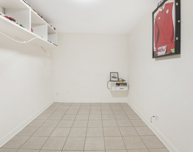 3112 N Davlin Court - Photo Thumbnail 11