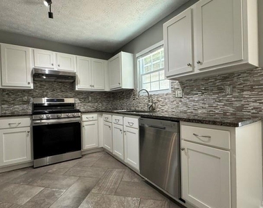 2910 Arden Ridge Drive - Photo Thumbnail 8