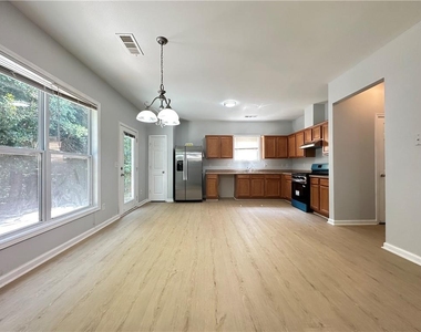 2468 Worrall Hill Way - Photo Thumbnail 6