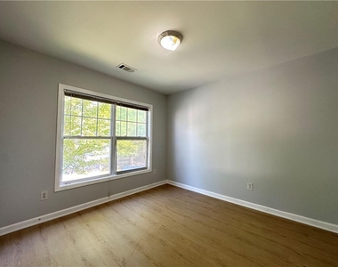 2468 Worrall Hill Way - Photo Thumbnail 10