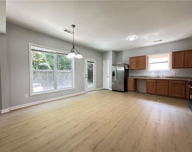 2468 Worrall Hill Way - Photo Thumbnail 4