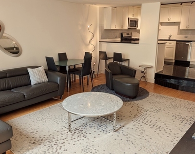 230 E Ontario Street - Photo Thumbnail 7