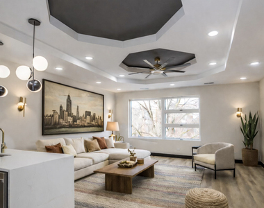 5637 S Prairie Avenue - Photo Thumbnail 2