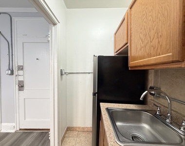 434 W Wellington Avenue - Photo Thumbnail 5