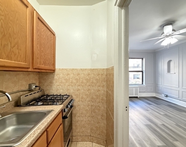 434 W Wellington Avenue - Photo Thumbnail 4