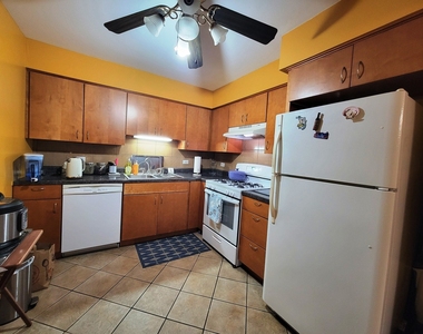 1425 Sandpebble Drive - Photo Thumbnail 2