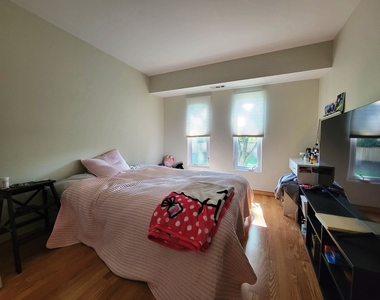 1425 Sandpebble Drive - Photo Thumbnail 4