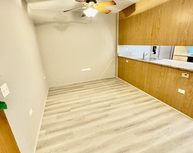 9655 Woods Drive - Photo Thumbnail 3