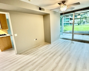 9655 Woods Drive - Photo Thumbnail 14