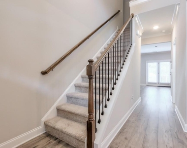4688 Cantrell Road - Photo Thumbnail 7