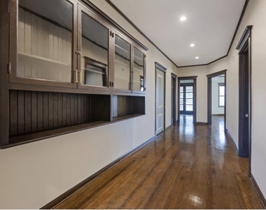 442 E 48th Street - Photo Thumbnail 2
