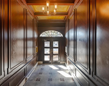 442 E 48th Street - Photo Thumbnail 4