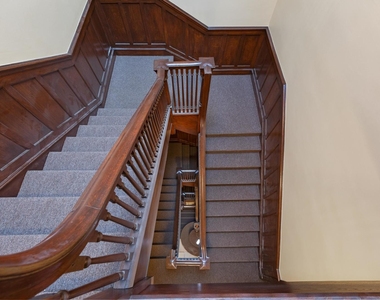 442 E 48th Street - Photo Thumbnail 5