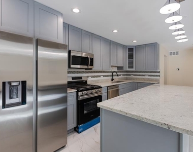 442 E 48th Street - Photo Thumbnail 9